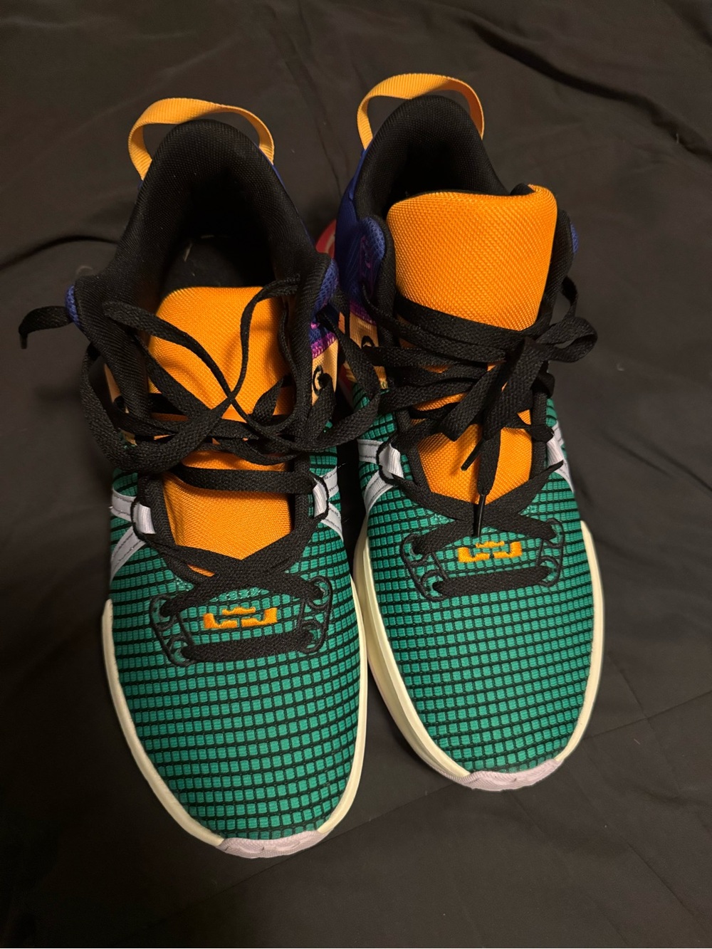 Nike Men's LeBron Witness 7 in Green, Orange & Black